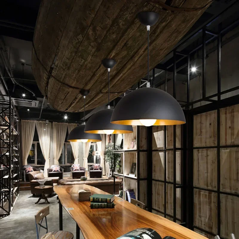 Restauracja w stylu industrial – Hanging Moon Lamp recenzja i cena